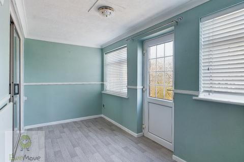2 Chester Close, Rochester, ME2 2QX