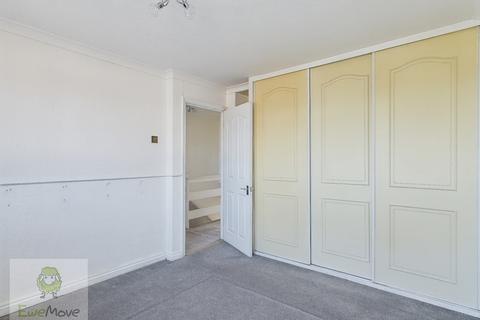 2 Chester Close, Rochester, ME2 2QX