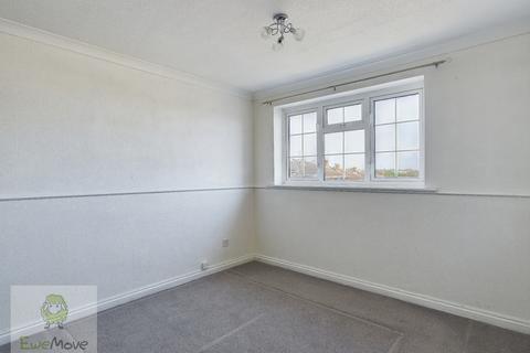 2 Chester Close, Rochester, ME2 2QX