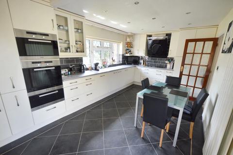 3 bedroom detached bungalow for sale, The Willows, Thorpe Bay, SS1