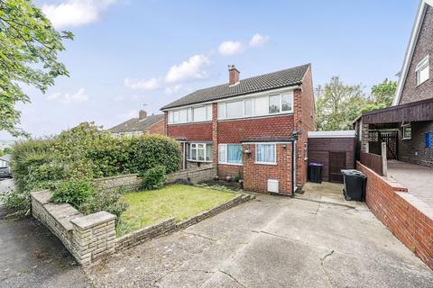 3 bedroom semi-detached house for sale, Arnold Avenue, Gonerby Hill Foot, Grantham, Lincolnshire, NG31