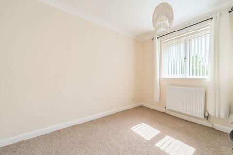 19 Arnold Avenue, Gonerby Hill Foot, Grantham, NG31 8HN
