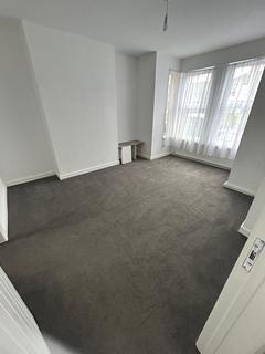 1 bedroom flat to rent, Courtybella Terrace, Newport NP20