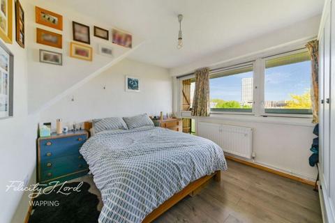 2 bedroom flat for sale, Siege House, Sidney Street, London, E1