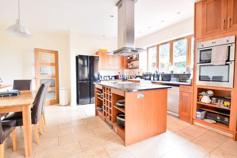 3 bedroom detached house for sale, Dough Bank, Droitwich WR9