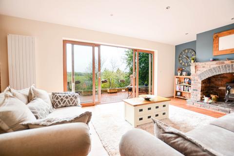 3 bedroom detached house for sale, Dough Bank, Droitwich WR9