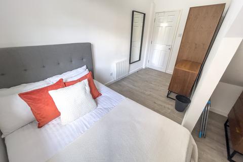 5 bedroom flat to rent, Colquitt Street, L1 4DE,