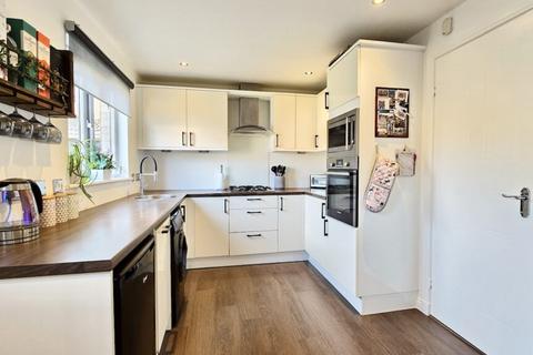 8 Auchenbothie Place, Glasgow, G33 1GH