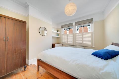 18 Ambergate Street, London, SE17 3RX