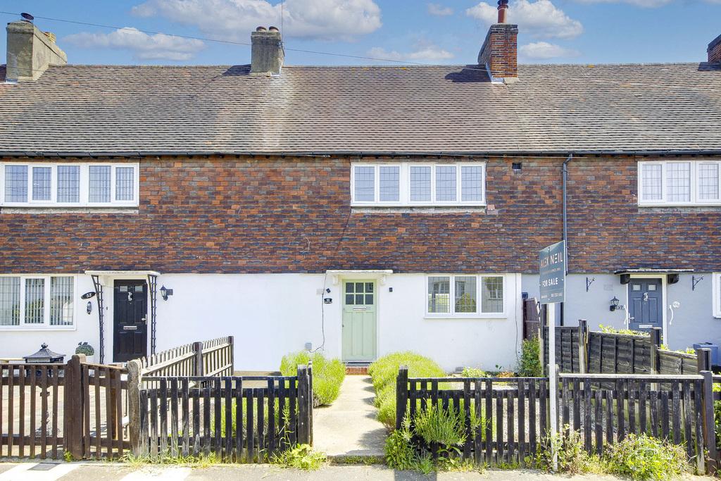 Arsenal Road, Eltham SE9 2 bed terraced house £400,000