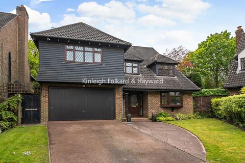 5 bedroom detached house for sale, Pickwick Way, Chislehurst