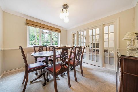 5 bedroom detached house for sale, Pickwick Way, Chislehurst