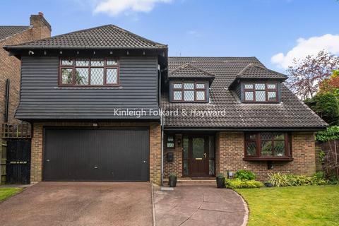 5 bedroom detached house for sale, Pickwick Way, Chislehurst