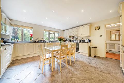 5 bedroom detached house for sale, Pickwick Way, Chislehurst