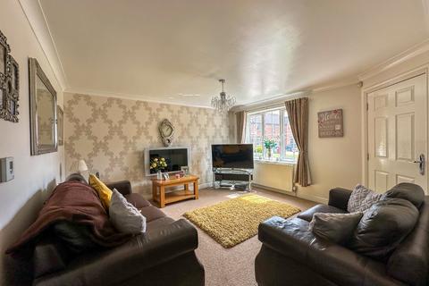 4 bedroom semi-detached house for sale, Ennerdale Lane, Scunthorpe, North Lincolnshire, DN16