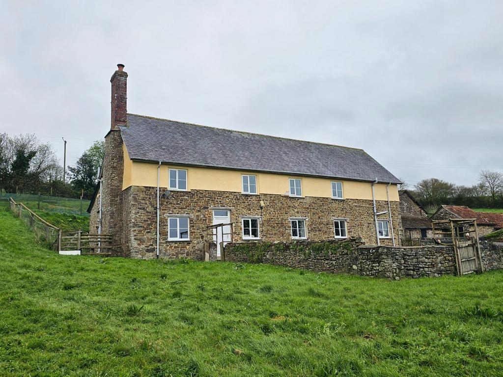 Yeo Town Farm, Tawton, Barnstaple 4 bed detached house to rent