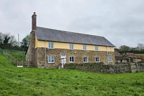 4 bedroom detached house to rent, Yeo Town Farm, Bishops Tawton, Barnstaple