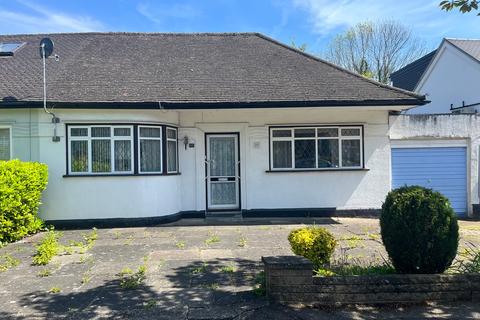 2 bedroom semi-detached bungalow for sale, Highview Gardens, Edgware, HA8