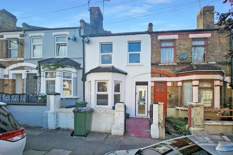 4 bedroom terraced house to rent, Liffler Road, London, Greater London, SE18 1AT
