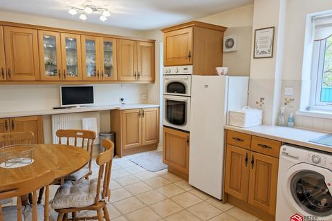 3 bedroom semi-detached house for sale, Rhyd Y Pennau, Neath, Neath Port Talbot. SA10 7RD