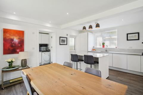 5 Dupre Crescent, Wilton Park, Beaconsfield, HP9 2RW