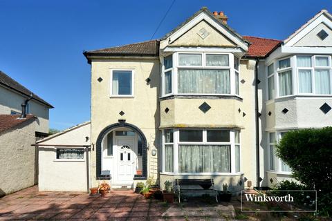 17 Hill Crescent, Worcester Park, KT4 8NB