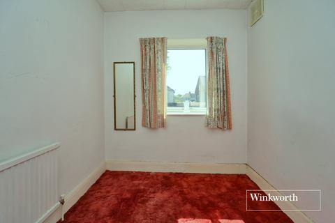 17 Hill Crescent, Worcester Park, KT4 8NB
