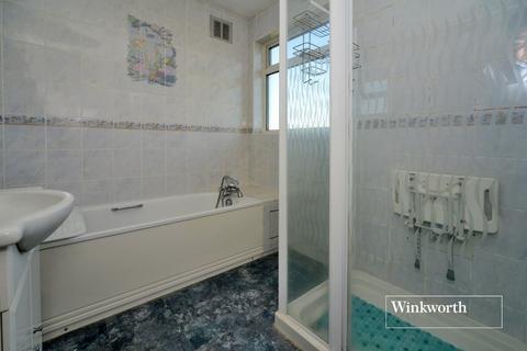 17 Hill Crescent, Worcester Park, KT4 8NB
