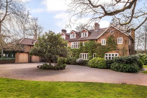 6 bedroom detached house to rent, Wildernesse Avenue, Sevenoaks TN15