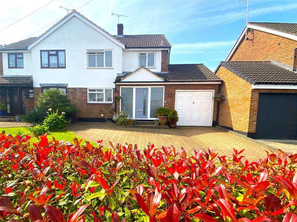 Ferndale Road, Rayleigh, Essex, SS6 3 bed semidetached house for sale