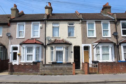 2 bedroom terraced house for sale, Lakehall Road, Thornton Heath, CR7