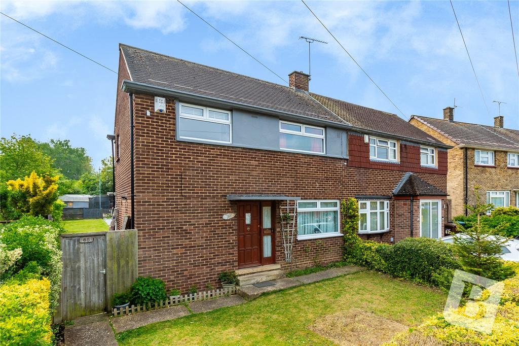 St. Margarets Crescent, Gravesend... 3 bed semidetached house for sale