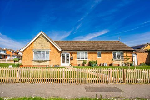 3 bedroom bungalow for sale, Heron Way, Holton-le-Clay, Grimsby, Lincolnshire, DN36