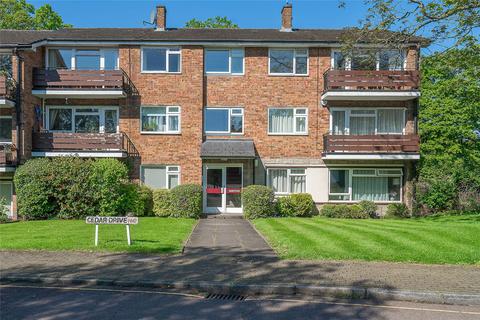 2 bedroom apartment for sale, Cedar Drive, London, N2