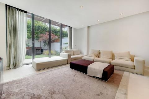 4 bedroom house to rent, Page Mews, Battersea, London, SW11