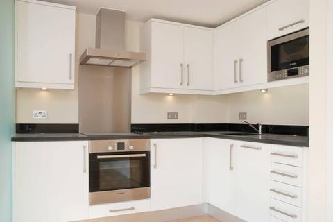 1 bedroom flat to rent, Langford Mews, Clapham Junction, London, SW11