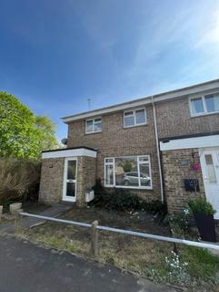 3 bedroom semi-detached house to rent, Fleming Avenue, North Baddesley