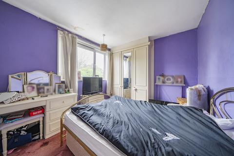 31 Ravensworth Road, London, SE9 4LT