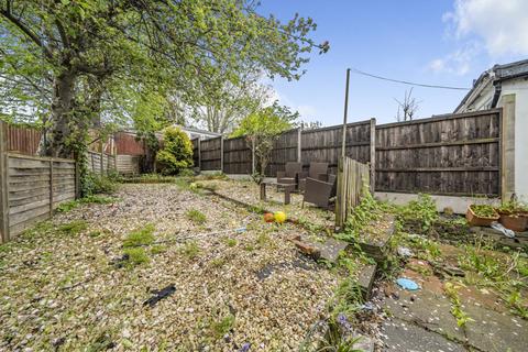 31 Ravensworth Road, London, SE9 4LT
