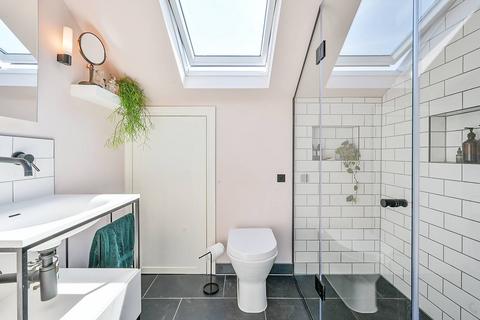 33 Oaklands Road, London, W7 2DP