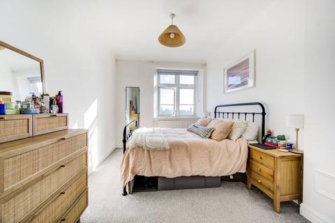 2 bedroom flat to rent, Fulham High Street, Fulham, London, SW6
