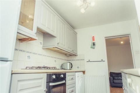 4 bedroom semi-detached house to rent, Guildford GU1