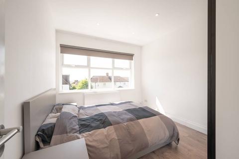 1 bedroom flat to rent, Park Road, Hendon, London, NW4