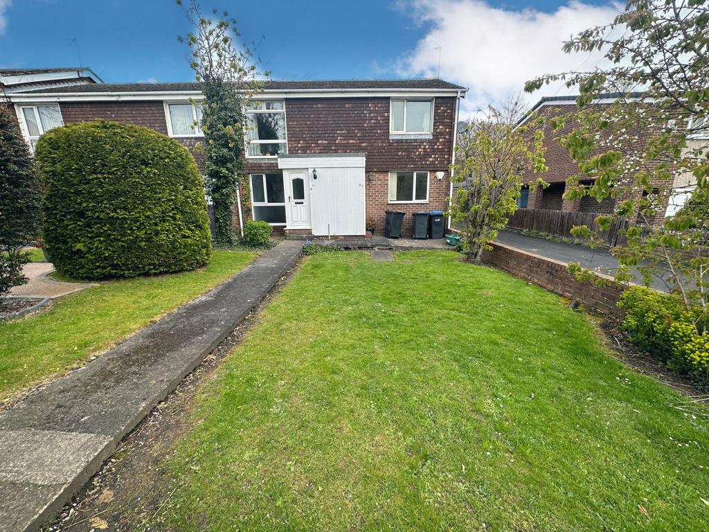 Rothbury Road, Newton Hall, Durham, DH1 2 bed apartment £90,000