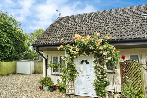 2 bedroom cottage for sale, The Poplars Long Buckby, Northamptonshire, NN6 7YQ