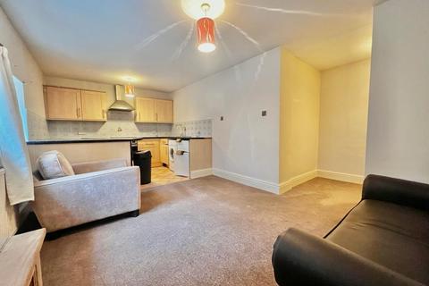 1 bedroom flat to rent, Woodleigh Hall Mews, Rawdon, Leeds, West Yorkshire, UK, LS19