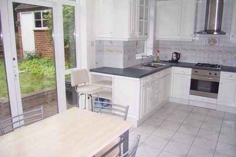 4 bedroom semi-detached house to rent, Brookfield Avenue, London, Greater London, W5
