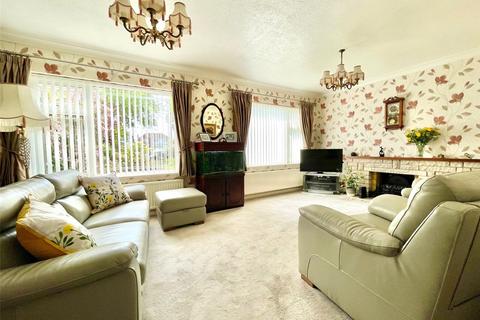 4 bedroom detached house for sale, Navestock Gardens, Thorpe Bay, Essex, SS1