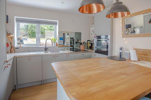 23 Hobbes Close, Malmesbury, SN16 0DA