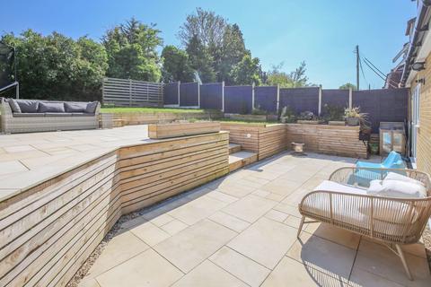 23 Hobbes Close, Malmesbury, SN16 0DA